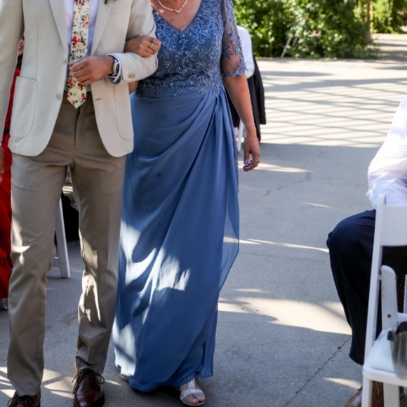 Oleg Cassini Long Formal Dress - Picture 8 of 8